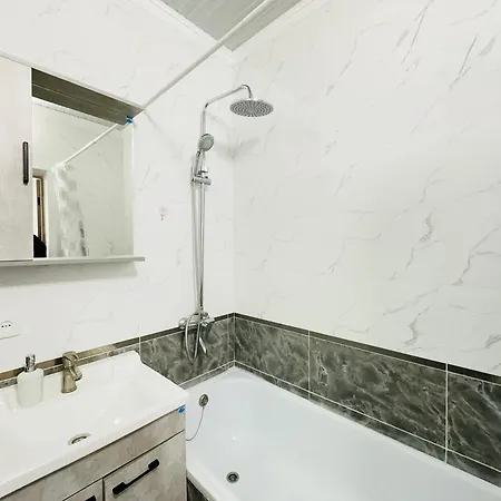 Семейный Уют Около Аэропорта Almaty Exterior photo